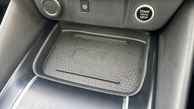 Nissan Qashqai 1.3 DiG-T MH Premiere Edition 5dr Petrol Hatchback